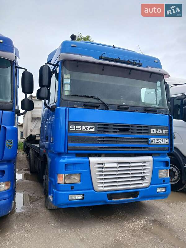 Платформа DAF XF 2001 в Калуше