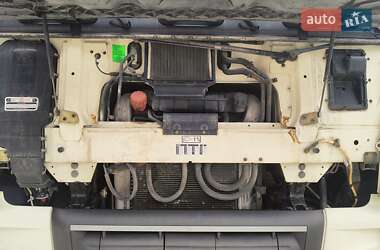 Контейнеровоз DAF XF 2012 в 