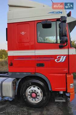 Тягач DAF XF 2000 в 