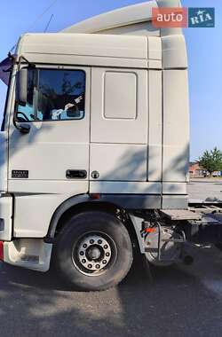 Тягач DAF XF 2000 в 