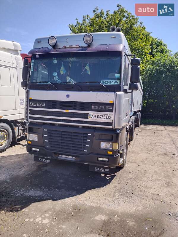 Зерновоз DAF XF 2000 в Тульчине