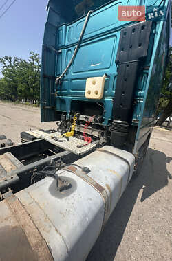 Тягач DAF XF 2000 в 