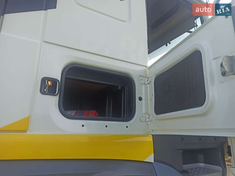 Грузовой фургон DAF XF 2014 в Хмельницком