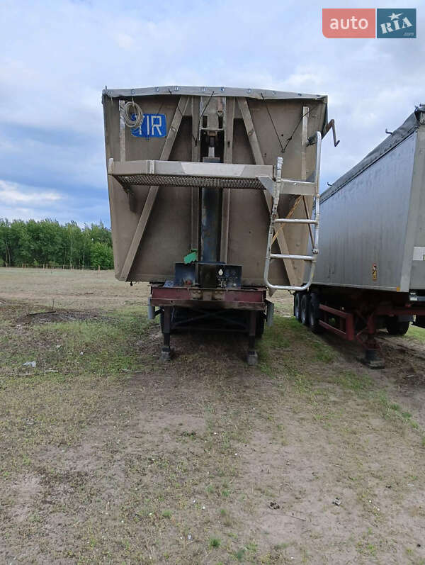 Зерновоз DAF XF 2005 в Ворзелі