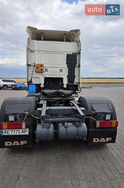 Тягач DAF XF 2001 в 
