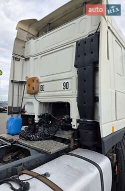 Тягач DAF XF 2001 в 