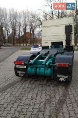 Тягач DAF XF 2001 в 