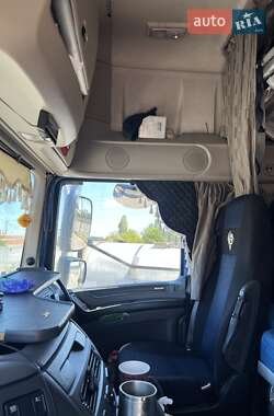 Тягач DAF XF 2015 в 