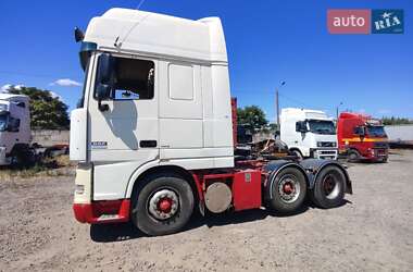 Тягач DAF XF 2001 в 