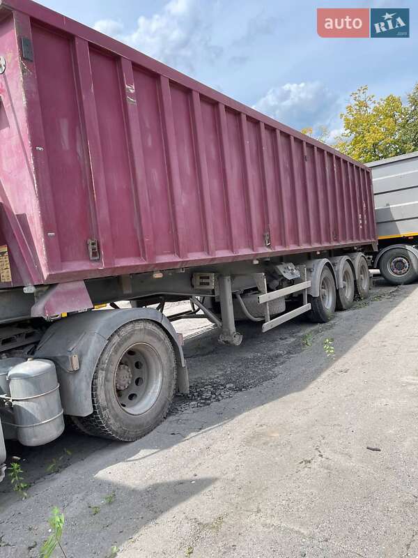 Зерновоз DAF XF 2004 в Виньковцах