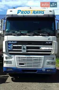 Тягач DAF XF 2005 в 
