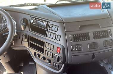Тягач DAF XF 2015 в 