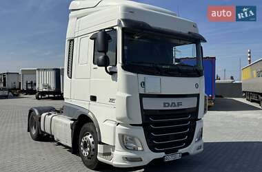 Тягач DAF XF 2015 в 
