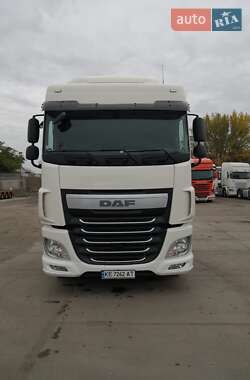 Тягач DAF XF 2016 в 