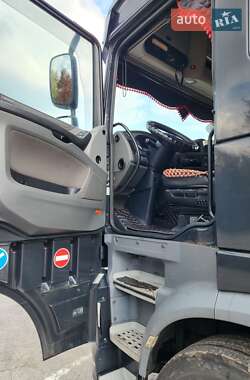Тягач DAF XF 2014 в Ромнах