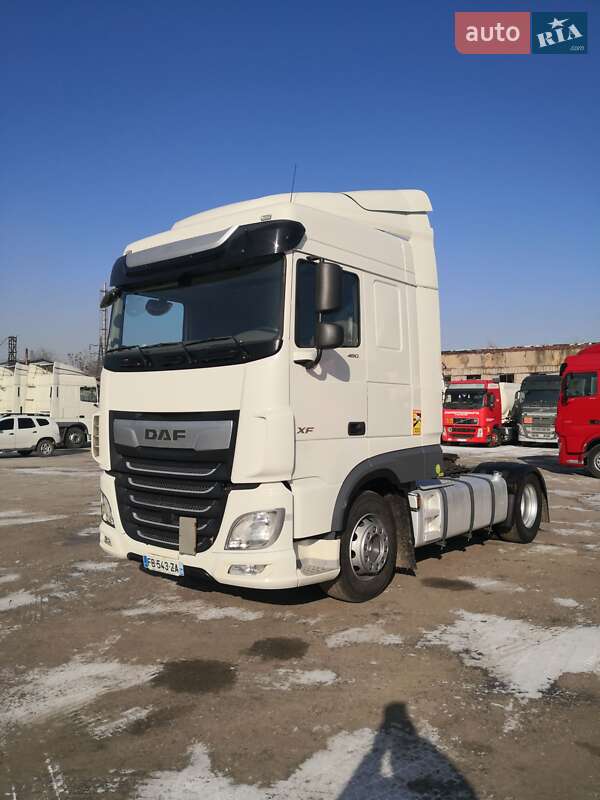 Тягач DAF XF 2018 в Кам'янському