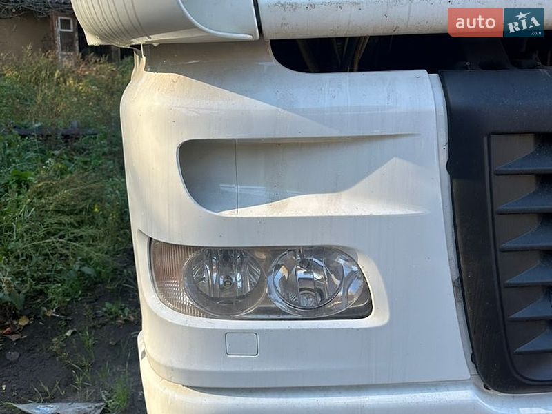 Тягач DAF XF 2003 в Лебедині