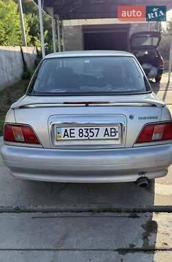 Лифтбек Daihatsu Applause 1999 в 