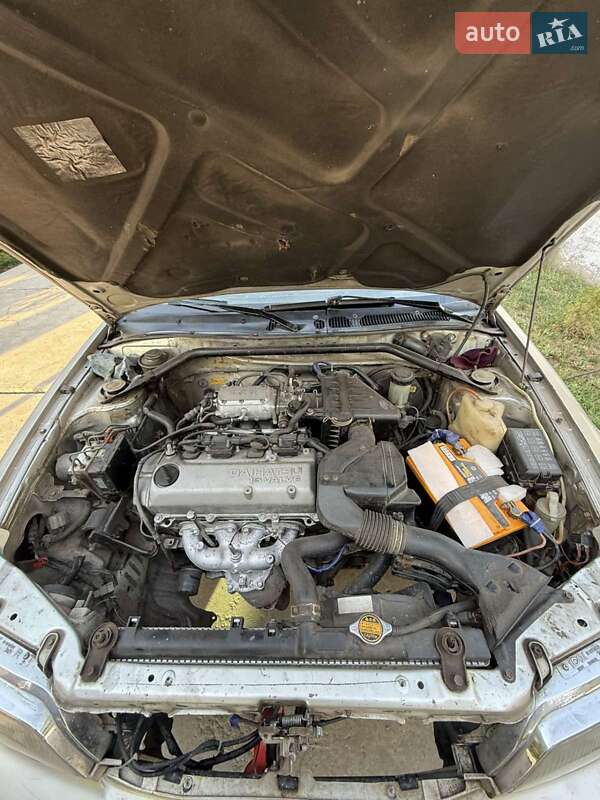 Лифтбек Daihatsu Applause 1999 в Днепре