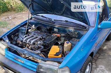 Хэтчбек Daihatsu Charade 1984 в 