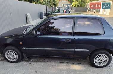 Хэтчбек Daihatsu Charade 1994 в 