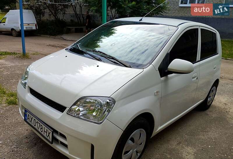 Хэтчбек Daihatsu Cuore 2006 в Первомайске