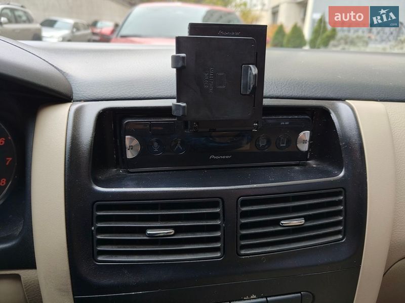 Хэтчбек Daihatsu Cuore 2006 в Киеве