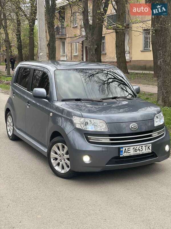 Хэтчбек Daihatsu Materia 2010 в 