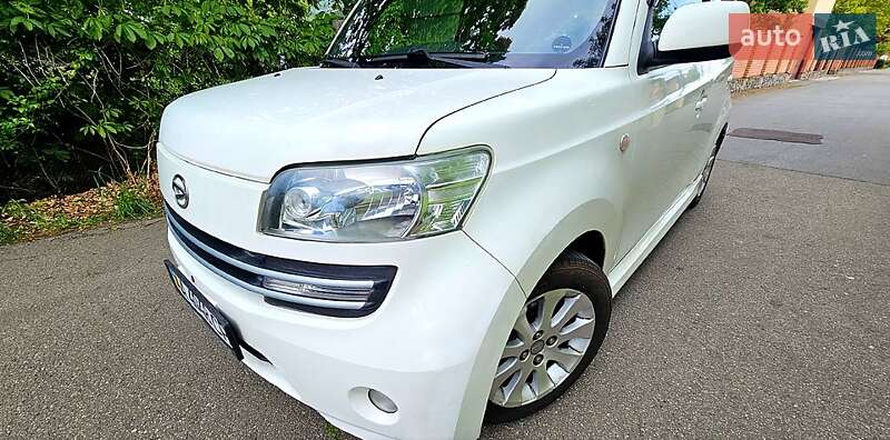 Хэтчбек Daihatsu Materia 2011 в 
