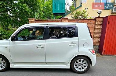 Хэтчбек Daihatsu Materia 2011 в 