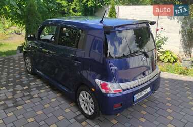 Хэтчбек Daihatsu Materia 2007 в 