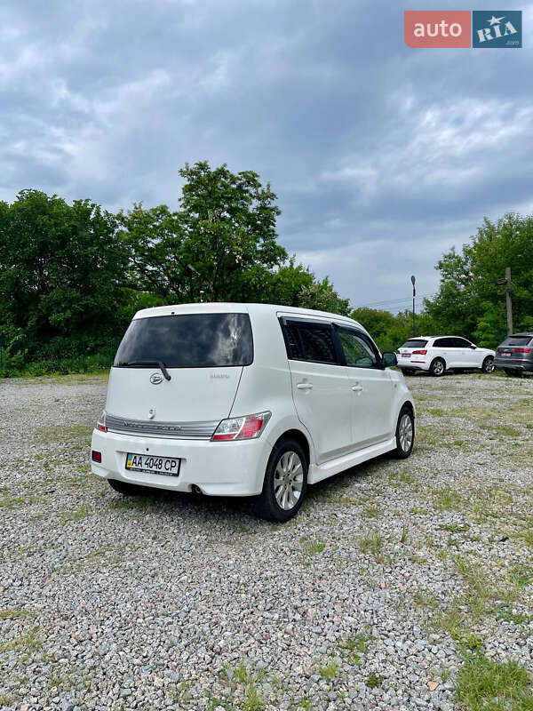 Хэтчбек Daihatsu Materia 2007 в Киеве
