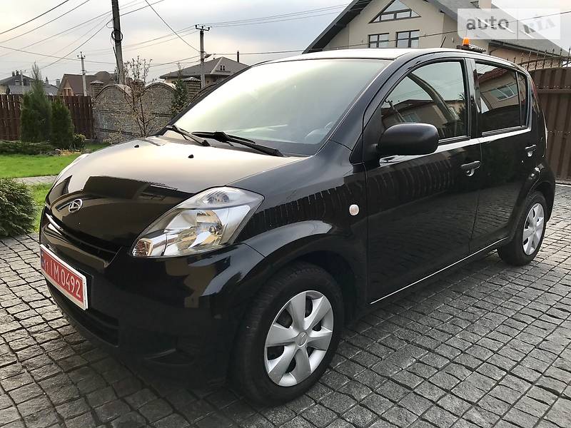 Daihatsu Sirion 2012 года