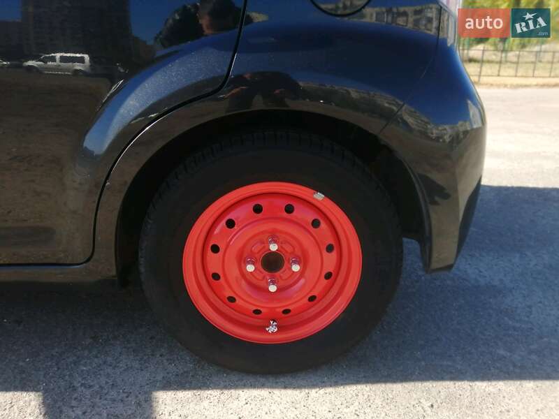 Хэтчбек Daihatsu Sirion 2005 в Киеве фото 13 Хэтчбек Daihatsu Sirion 2005 в Киеве