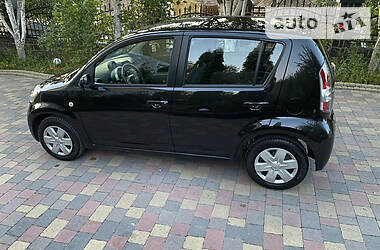 Хэтчбек Daihatsu Sirion 2007 в Ровно