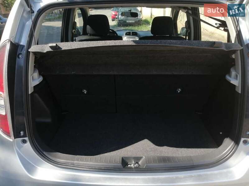 Хетчбек Daihatsu Sirion 2008 в Києві