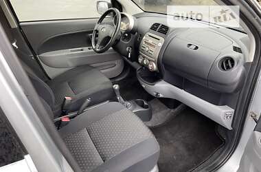 Хэтчбек Daihatsu Sirion 2010 в Киеве