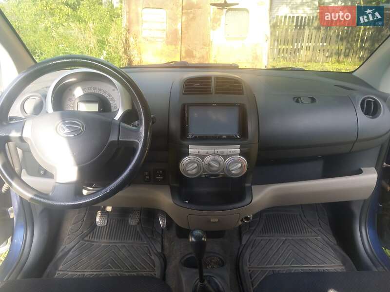 Хэтчбек Daihatsu Sirion 2006 в Миргороде