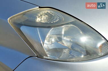 Хэтчбек Daihatsu Sirion 2007 в 