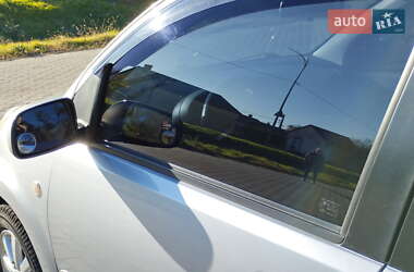 Хэтчбек Daihatsu Sirion 2007 в 
