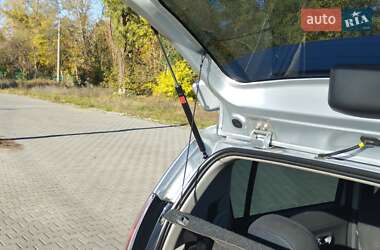 Хэтчбек Daihatsu Sirion 2007 в 