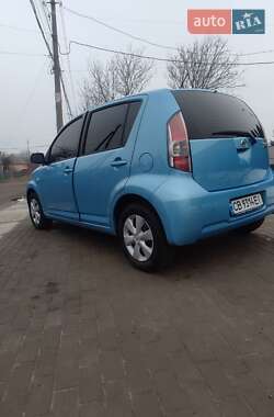 Хетчбек Daihatsu Sirion 2008 в 