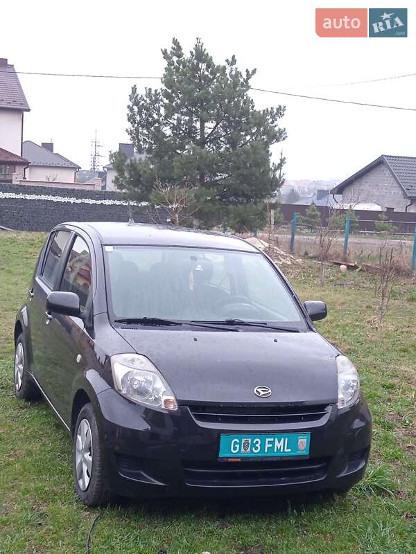 Хэтчбек Daihatsu Sirion 2010 в Тернополе