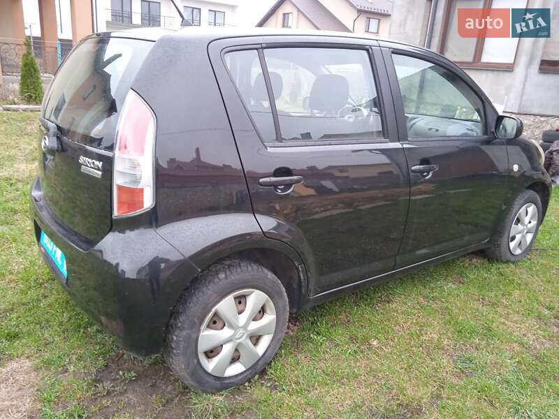 Хэтчбек Daihatsu Sirion 2010 в Тернополе