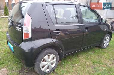 Хетчбек Daihatsu Sirion 2010 в 
