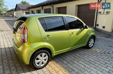 Хэтчбек Daihatsu Sirion 2008 в 