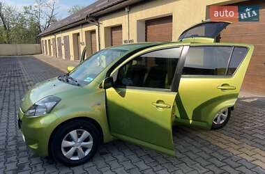 Хэтчбек Daihatsu Sirion 2008 в 