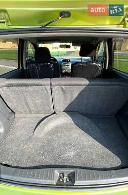 Хэтчбек Daihatsu Sirion 2008 в 
