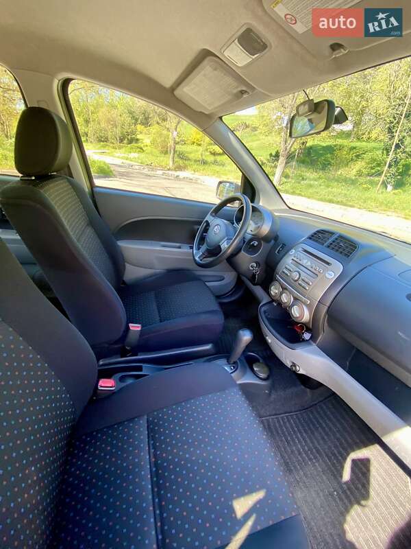 Хэтчбек Daihatsu Sirion 2008 в Одессе