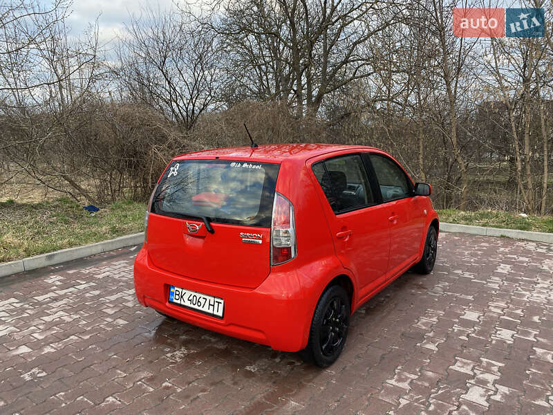 Хэтчбек Daihatsu Sirion 2008 в Ровно